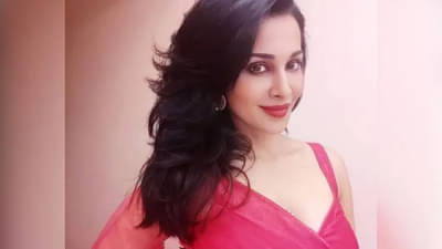 राज कुंद्रा प्रकरणात अक्षय कुमारच्या ‘लक्ष्मी’ चित्रपटातील अभिनेत्रीचे नाव, आपला यात काहीच संबंध नसल्याचा फ्लोराचा दावा!