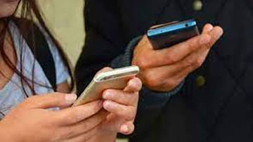 मोबाईलच्या वापरात भारत तिसरा, भारतीय रोज किती तास घालवतात मोबाईलमध्ये?; वाचा सर्व्हे!
