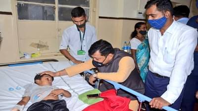 आपत्तीग्रस्तांना पुनर्वसनासाठी तातडीने मदत करा, दरेकरांची राज्य सरकारकडे मागणी, तळीये गावातील जखमींची जे.जे. रुग्णालयात विचारपूस