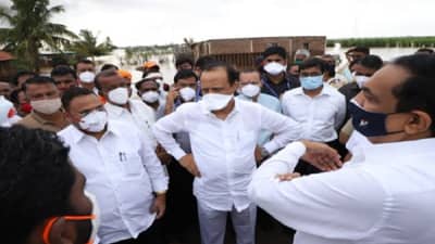 अजित पवारांचा कोल्हापूर दौरा, शिरोळमध्ये पाहणी, पंचगंगा पुलावरुन आढावा, व्यापाऱ्यांशी चर्चा