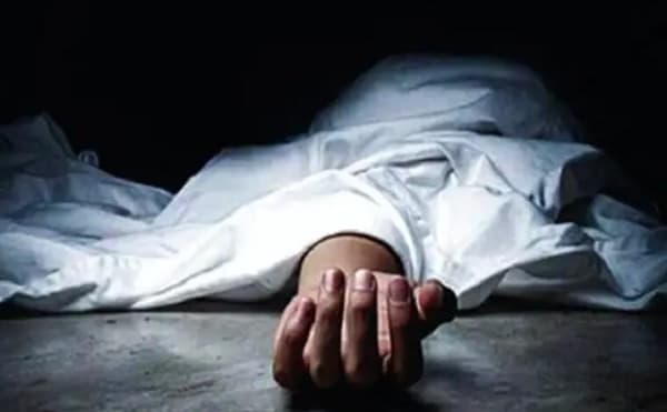 खाणीतल्या तळ्यात चिमुकल्या भावा-बहिणीसह त्यांच्या पित्याचा मृतदेह, नाशिकमध्ये खळबळ, नेमकं काय घडलं?