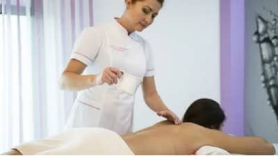 नाभी तेल चिकित्सेचा नियमित अभ्यास केल्यास 5 आरोग्यदायी फायदे; वाचा कसे?