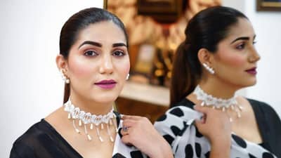 Sapna Chaudhary : विराट-अनुष्काप्रमाणेच हरियाणवी डान्सर सपना चौधरीचंही ठरलं, मुलाला देणार spotlight free आयुष्य