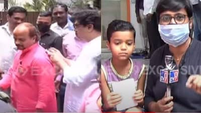 VIDEO : आईशी भांडून चिमुकला ऑटोग्राफसाठी धावला, राज ठाकरेंनी वसंत मोरेंच्या पाठीवर वही ठेवून सही केली!