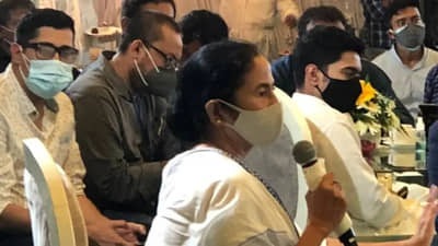 आणीबाणीपेक्षाही भयावह स्थिती, विरोधक एकत्र आल्यास सहा महिन्यात परिणाम दिसतील: ममता बॅनर्जी