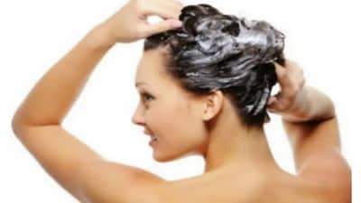 चिकट केसांची समस्या दूर करण्यासाठी हे हेअर मास्क केसांना लावा आणि समस्या दूर करा!