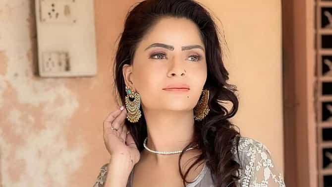 Gehana Vasisth : गेहना वशिष्ठचे मुंबई पोलिसांवर गंभीर आरोप, म्हणाली अटक न करण्यासाठी केली 15 लाखांची मागणी