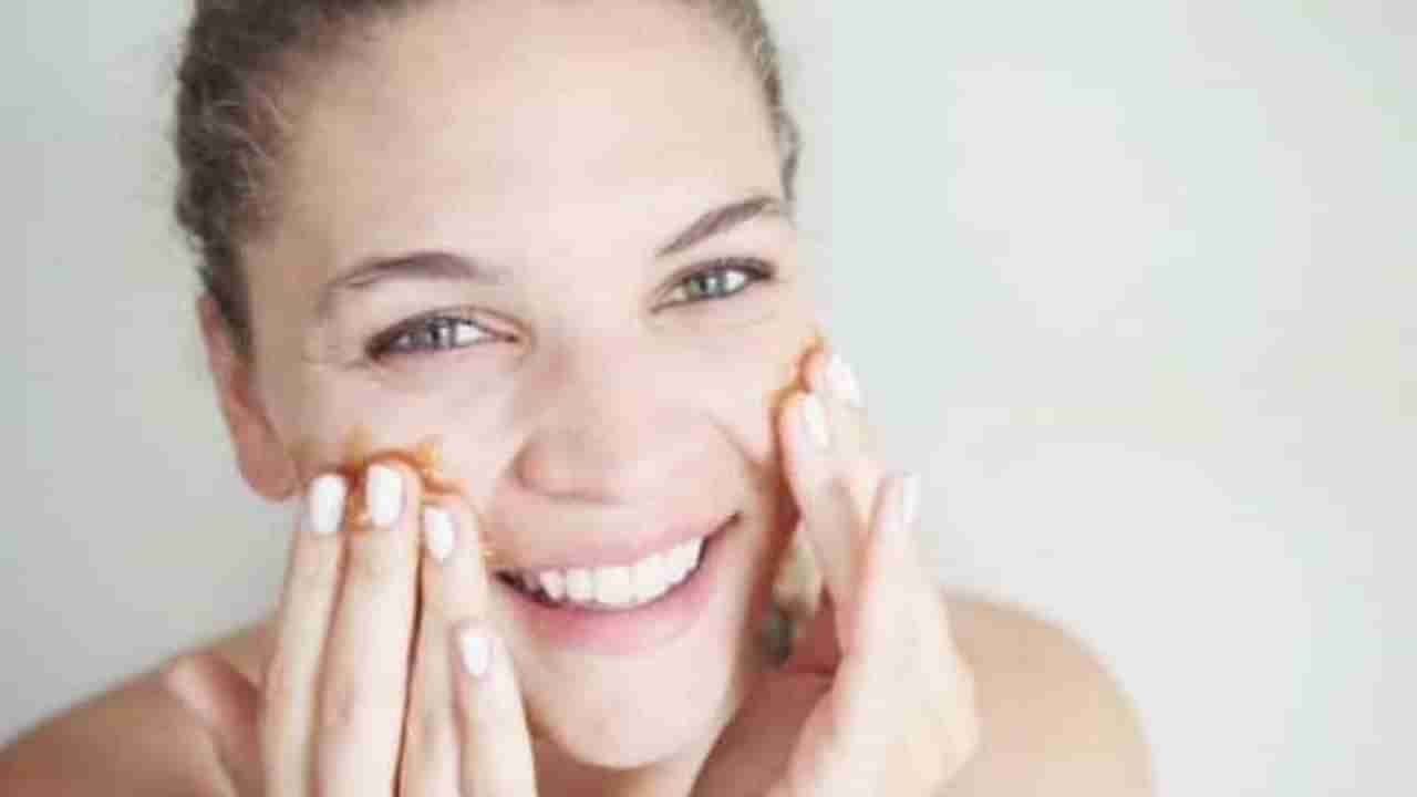 Skin Care: गुळाचा आहारात समावेश करा आणि सुंदर त्वचा मिळवा!