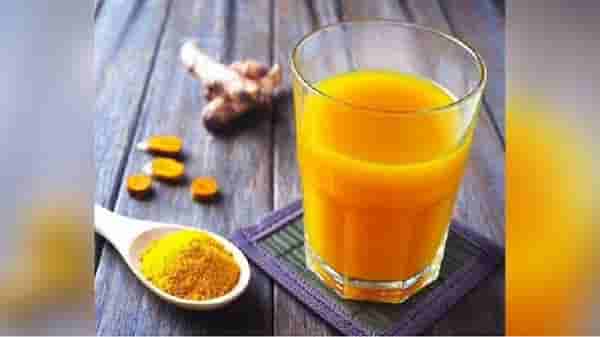 Health Tips : निरोगी राहण्यासाठी दररोज हळद पाणी प्या, जाणून घ्या याचे अनेक फायदे!