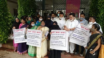 ठाणे महापालिकेच्या मुख्यालयात राष्ट्रवादी आक्रमक, आयुक्तांविरोधात घोषणाबाजी, नेमकं प्रकरण काय?