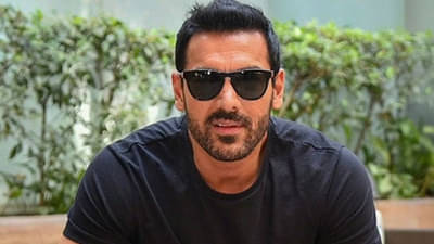 John Abraham Net Worth : अभिनयच नाही तर व्यवसायातही अव्वल अभिनेता जॉन अब्राहम, जाणून घ्या अभिनेत्याच्या नेटवर्थबद्दल...