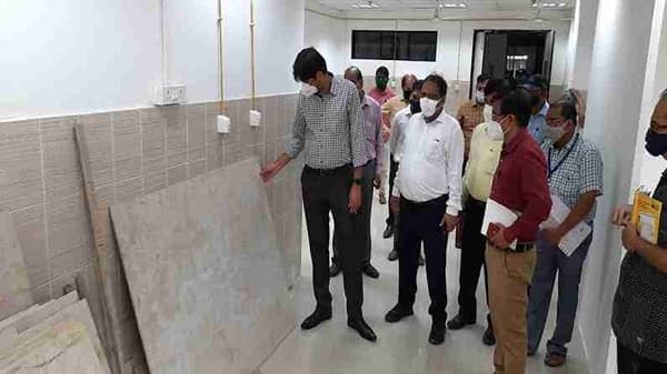नवी मुंबई महापालिकेकडून तिसऱ्या लाटेची तयारी, ऐरोली व नेरूळ रूग्णालयांतील आयसीयू बेड्सची आयुक्तांकडून पाहणी