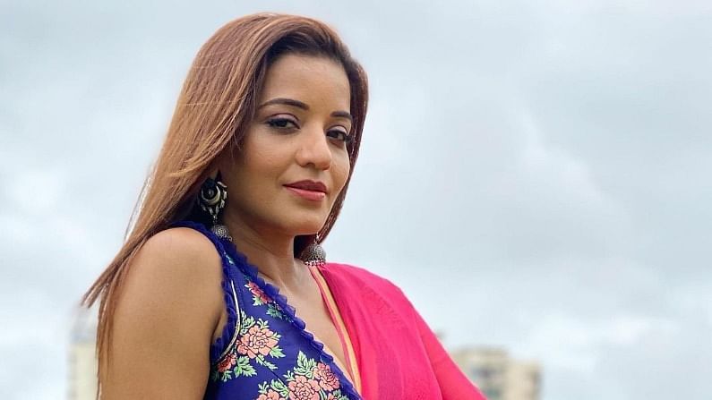 मोनालिसाच्या या पोस्टवरून हे स्पष्ट झालं आहे की ती लवकरच हंगामा अॅपच्या नवीन प्रोजेक्टमध्ये दिसणार आहे.