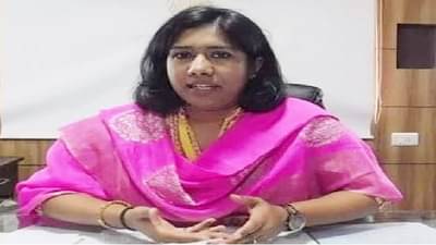 जिल्हाधिकारीपदी रुजू होण्यासाठी बाळासह परभणीत, आंचल गोयल यांनी अखेर पत्राद्वारे पदभार स्वीकारला