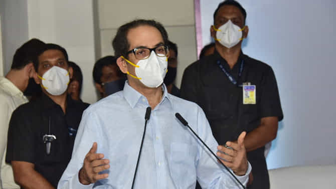 Mumbai Local Train : सर्वसामान्य मुंबईकरांना दिलासा मिळणार; लोकल प्रवासाच्या निर्णयासह मुख्यमंत्र्यांचं महत्वाचं आवाहन, वाचा सविस्तर