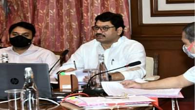 राज्यातील तृतीयपंथीयांची नोंदणी तातडीने सुरू करा, धनंजय मुंडे यांचे निर्देश