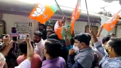 बस, विमानातून प्रवासाला परवानगी, मग सर्वसामांन्यानी काय घोडं मारलं; भाजपचा रेलभरो, दरेकरांना 260 रुपयांचा दंड