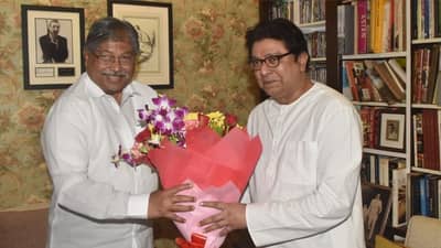 राज ठाकरे पुन्हा हिंदुत्वाच्या अजेंड्यावर काम करणार; चंद्रकांत पाटलांचं मोठं विधान