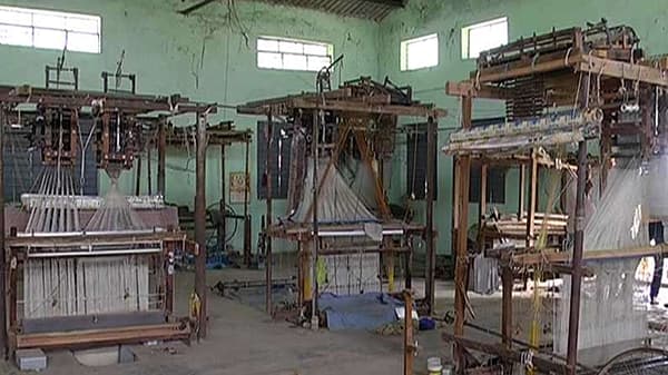 एक असा उद्योग ज्याने भारताला बनवलं सोने की चिड़िया, वाचा हातमाग उद्योगाचा इतिहास