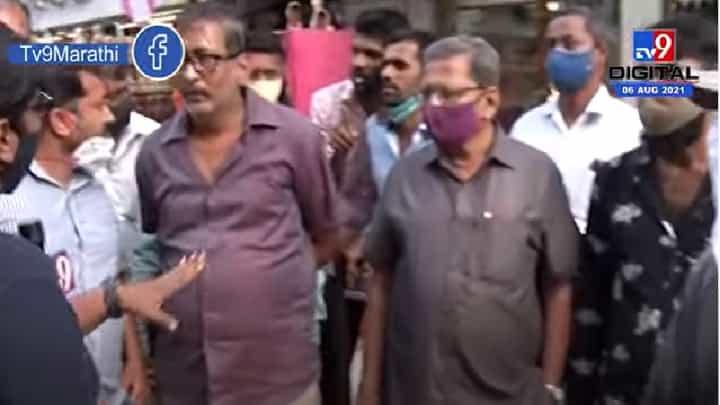 Video | वेळेचे निर्बंध झुगारुन पुण्यातील व्यापाऱ्यांची दुकाने सुरुच, शिथिलता न दिल्याने आक्रमक Video | वेळेचे निर्बंध झुगारुन पुण्यातील व्यापाऱ्यांची दुकाने सुरुच, शिथिलता न दिल्याने आक्रमक