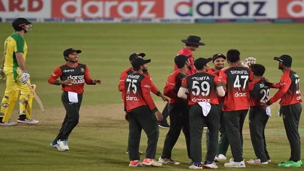 बांगलादेशने इतिहास रचला, ऑस्ट्रेलियाला लोळवलं, टी 20 मालिका 3-0 ने जिंकली!