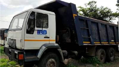 जप्त केलेल्या वाहनाच्या इंजिन आणि बॅटरीला पाय फुटले? जुन्नरच्या त्या घटनेवर पोलीस-महसूल विभाग गप्प