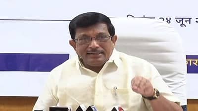 मुख्यमंत्री उद्धव ठाकरेंकडून नारायण राणेंच्या मित्राला राज्य मंत्रीपदाचा दर्जा! कोण आहेत विद्याधर अनास्कर?