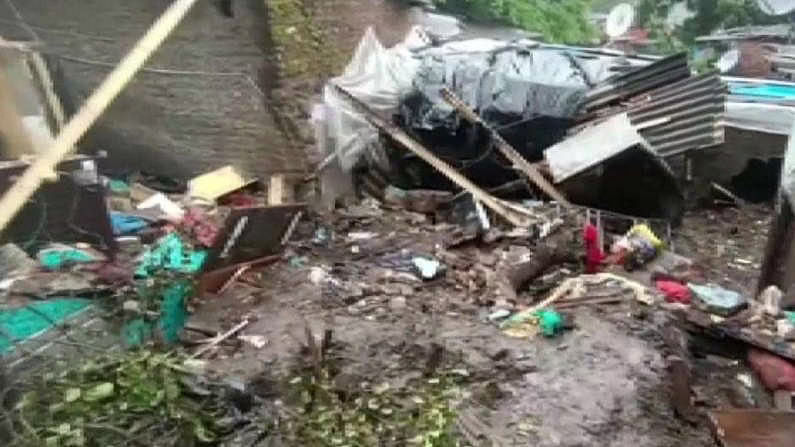 kalwa landslide: कळव्यात घरांवर दरड कोसळली, सहा घरे जमीनदोस्त; 25 कुटुंबाना सुरक्षितस्थळी हलवले