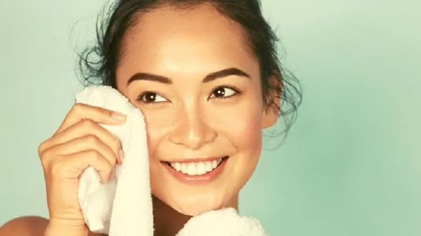Skin Care : ब्लॅकहेड्सपासून मुक्त होण्यासाठी हे घरगुती उपाय करून पाहा!