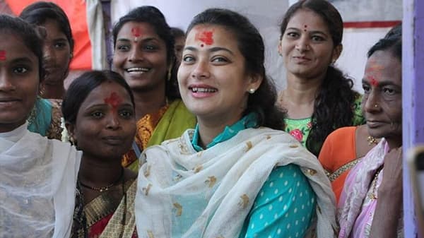 पॉवरफुल्ल महिला राजकारणी, तीनवेळा आमदार, पण मंत्रीपद नाही; जाणून घ्या प्रणिती शिंदेंची राजकीय कारकिर्द