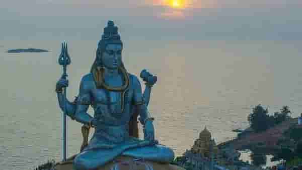 भगवान शिवशंकरांनी आपल्या गळ्यात नाग का धारण केला? जाणून घ्या यामागील कारण
