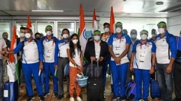 Tokyo Olympics वरुन परतले भारताचे वीर, विमानतळावर जंगी स्वागत, पाहा VIDEO