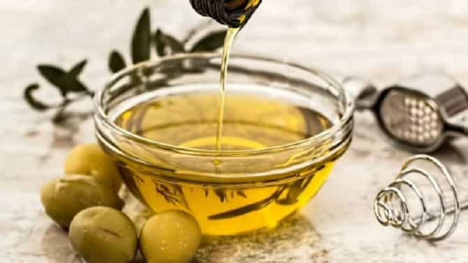 Skin Care : त्वचा निरोगी आणि चमकदार ठेवण्यासाठी कोल्ड प्रेस्ड ऑईल वापरा, जाणून घ्या अनेक फायदे!