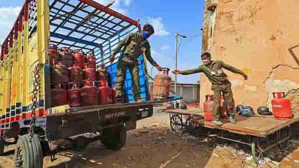 आता खासगी कंपन्यांनाही LPG विकण्यासाठी परवानगी मिळणार? या कंपन्यांची नावं आघाडीवर