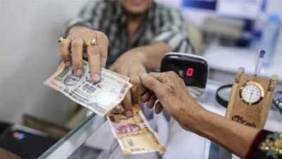 चालू आर्थिक वर्षात सरकार करातून मोठी कमाई करणार, महसूल सचिवांचे संकेत