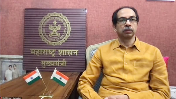 प्रताप सरनाईकांना अडचणीत आणणाऱ्यांनो त्यांच्या कामाशी स्पर्धा करून दाखवा; मुख्यमंत्र्यांचं विरोधकांना आव्हान