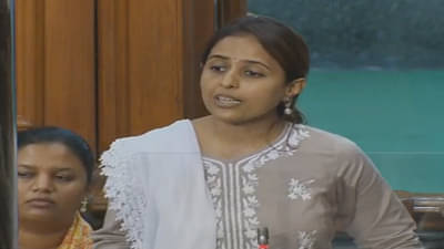 तर आरक्षणाचं सर्व क्रेडिट मोदी सरकारला द्याल का?; लोकसभेत प्रीतम मुंडेंच्या टार्गेटवर आघाडी सरकार