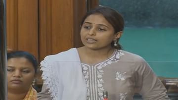 तर आरक्षणाचं सर्व क्रेडिट मोदी सरकारला द्याल का?; लोकसभेत प्रीतम मुंडेंच्या टार्गेटवर आघाडी सरकार
