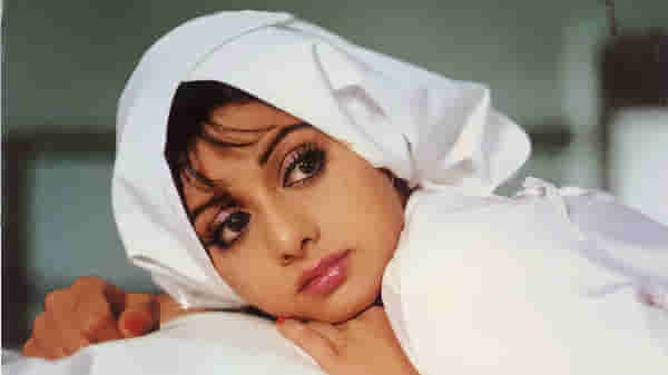 Sridevi Birth Anniversary | ‘हिरो’पेक्षाही जास्त मानधन घेणारी अभिनेत्री, बॉलिवूडची पहिली ‘लेडी सुपरस्टार’ श्रीदेवी