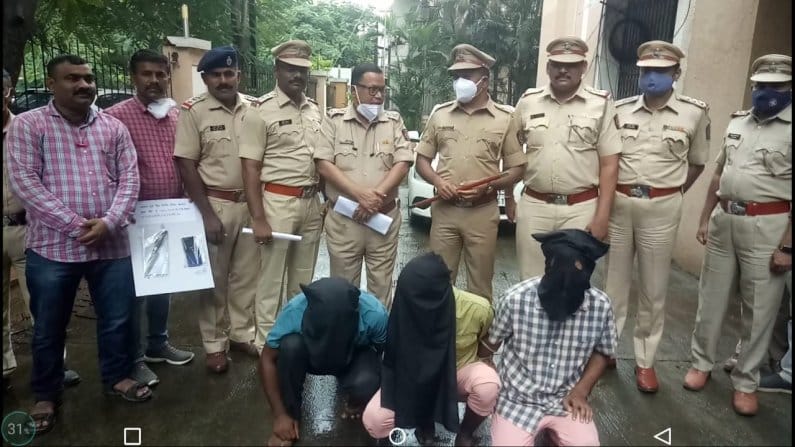 Accused killed uber driver for two lakh and theft his car Kalyan Police arrest them from UP