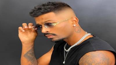 धोनी पाठोपाठ हार्दीक पंड्याही नव्या हेअरकटमध्ये, फोटो पाहून पत्नी नताशाची लव्हली कमेंट