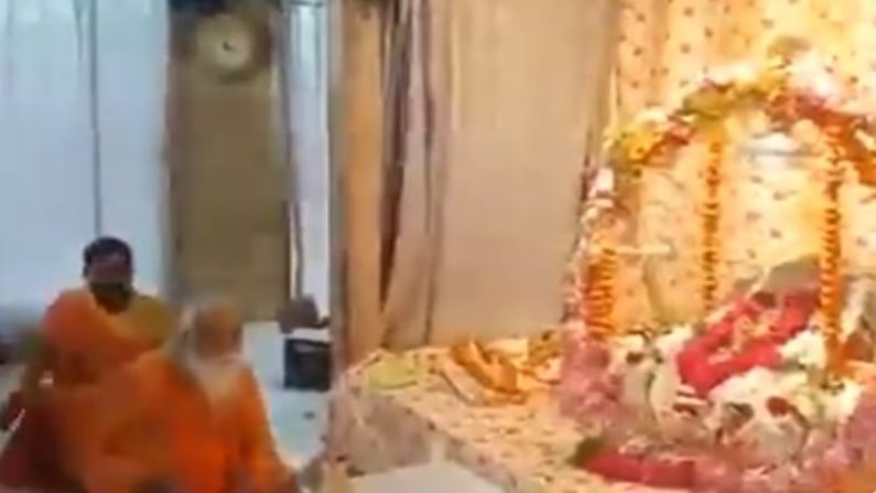 VIDEO | Ayodhya | 498 वर्षांनंतर अखेर तो खास दिवस आला, 21 किलो चांदीच्या झुल्यावर विराजमान झाले रामलल्ला