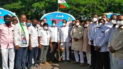 काम करणारे पुढे या; मिरवणाऱ्यांनो बाजूला व्हा, फोटोसाठी पुढे पुढे करणाऱ्यांना अजित पवारांच्या कानपिचक्या