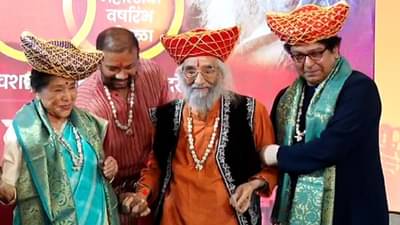 Video : या वयातही आशाताई काय दिसतात ना!, राज ठाकरेंकडून सौंदर्याचं कौतुक