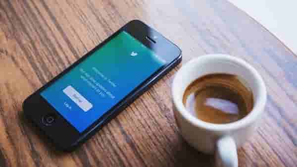 Twitter ची ‘ब्लू टिक’ व्हेरिफिकेशन प्रोसेस पुन्हा बंद, इतके दिवस वाट पाहावी लागणार