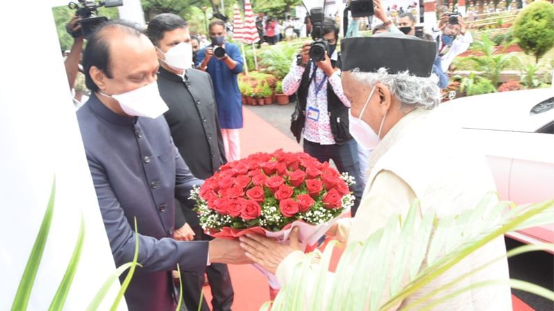 12 सदस्यांच्या नियुक्तीसाठी सरकार आग्रह धरत नाही, तुम्ही का धरता?; राज्यपालांनी काँग्रेस नेत्याला सुनावले 12 सदस्यांच्या नियुक्तीसाठी सरकार आग्रह धरत नाही, तुम्ही का धरता?; राज्यपालांनी काँग्रेस नेत्याला सुनावले