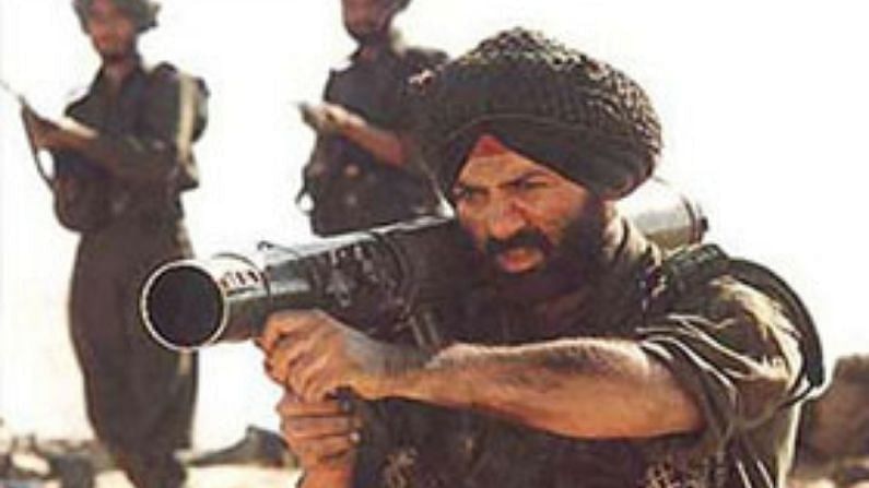 बॉलिवूडचा प्रसिद्ध चित्रपट 'बॉर्डर' 1997 मध्ये रिलीज झाला होता. या चित्रपटाची कथा 1971 च्या भारत-पाक युद्धावर आधारित आहे.