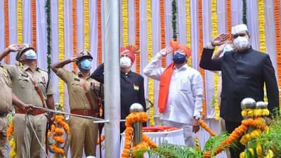 आता उणे तिथे ठाणे असे म्हणावे लागेल... एकनाथ शिंदेंकडून पालिका कर्मचाऱ्यांचं भरभरून कौतुक