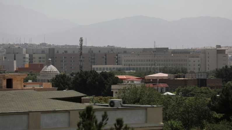 काबूल व्यतिरिक्त जलालाबाद हे एकमेव मोठे शहर होते जे तालिबानच्या ताब्यातून वाचले होते. जलालाबाद हे पाकिस्तानच्या सीमेवजवळ आहे जलालाबादवर देखील तालिबान्यांनी कब्जा केला आहे. आता अफगाणिस्तानच्या केंद्र सरकारच्या अखत्यारीत असलेल्या देशाच्या 34 प्रांतीय राजधानींपैकी काबूल व्यतिरिक्त इतर फक्त सहा प्रांतीय राजधानी आहेत.