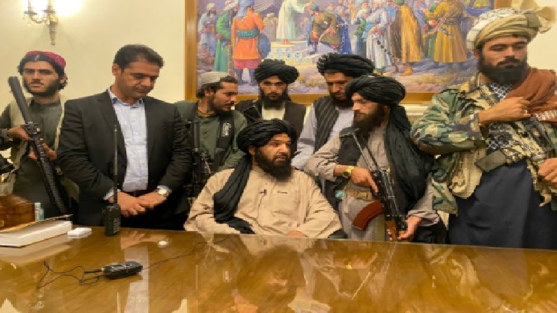 Taliban new cabinet : अमेरिकेच्या जेलमध्ये 6 वर्ष काढली, खतरनाक दहशतवादी आता तालिबानच्या संरक्षण मंत्रिपदी!